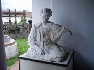 Balatonlelle, Kossuth u. 35.jpg Balatonlelle, Kossuth u. 35.jpg