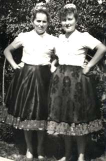 Balatonmagyaródi Kovács Ferencné Biczó Lajosné népviseletben az1960-as évekből Kovács Ferencné fotóján.jpg Balatonmagyaródi Kovács Ferencné Biczó Lajosné népviseletben az1960-as évekből Kovács Ferencné fotóján.jpg