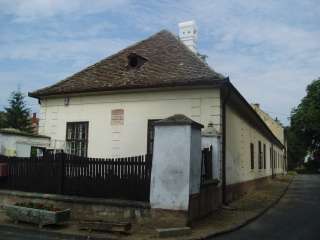 Sümeg, Kisfaludy tér 02. 01.kép.jpg Sümeg, Kisfaludy tér 02. 01.kép.jpg