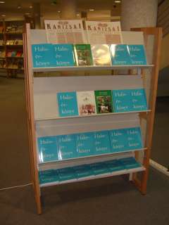 STA65521 - A könyvtár kiadványai a könyvbemutatón.JPG STA65521 - A könyvtár kiadványai a könyvbemutatón.JPG